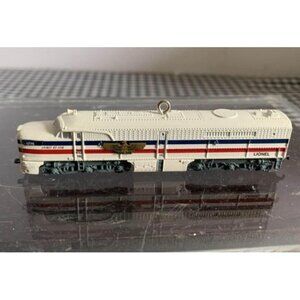 Hallmark Lionel Freedom Locomotive Train Ornament 2007 Patriotic Design